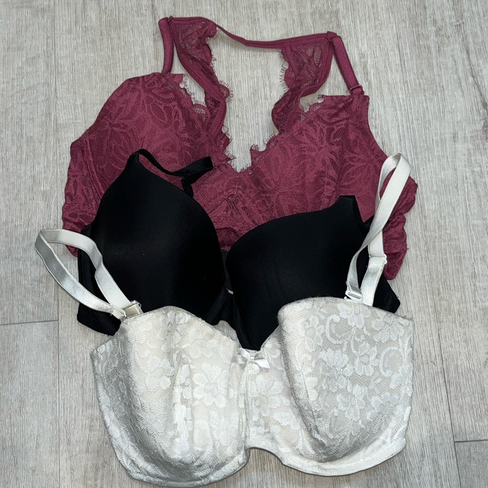 Victoria Secret, Pink and Marks & Spencer Lot of 3 Bra’s 32DD(E) and M